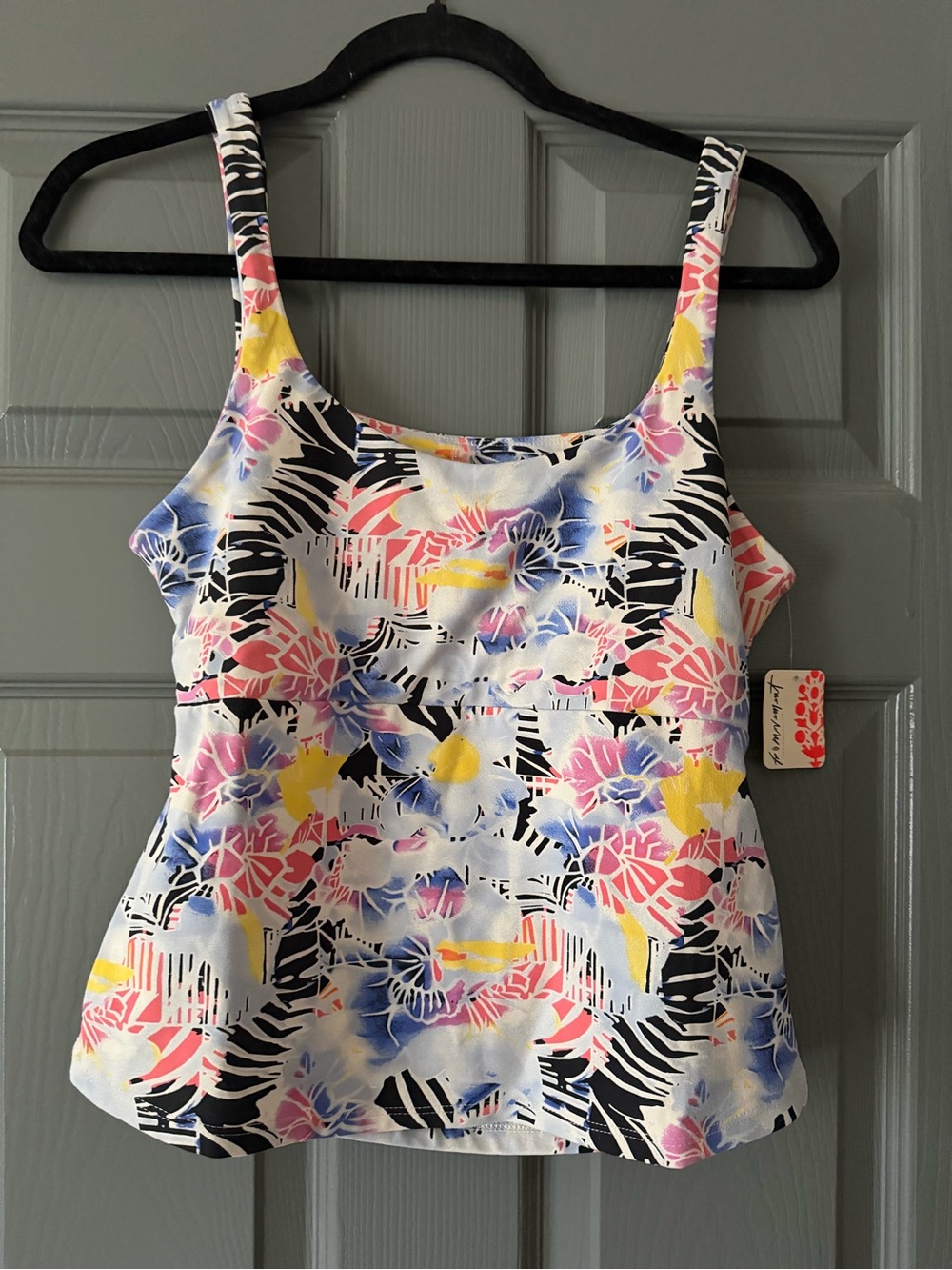 FP movement NWT Floral Scoop Neck Tank Top - Multicolor - size L